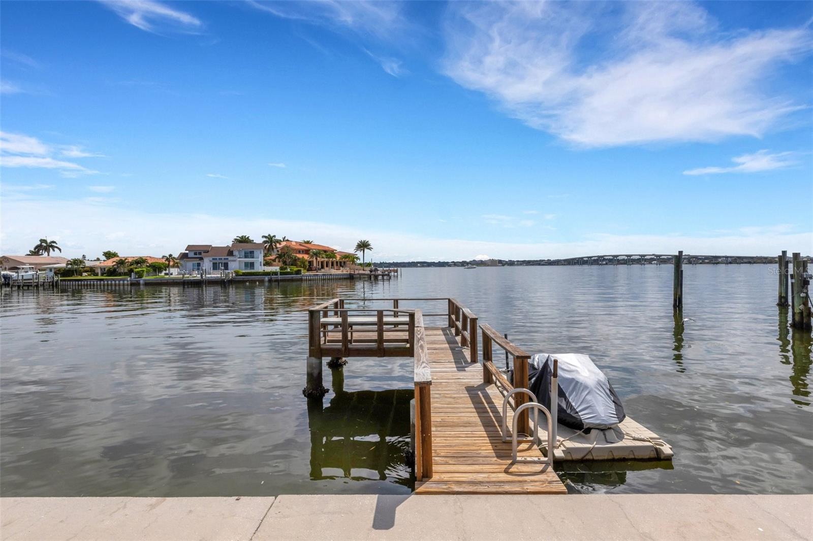 1903 BAYSHORE DR