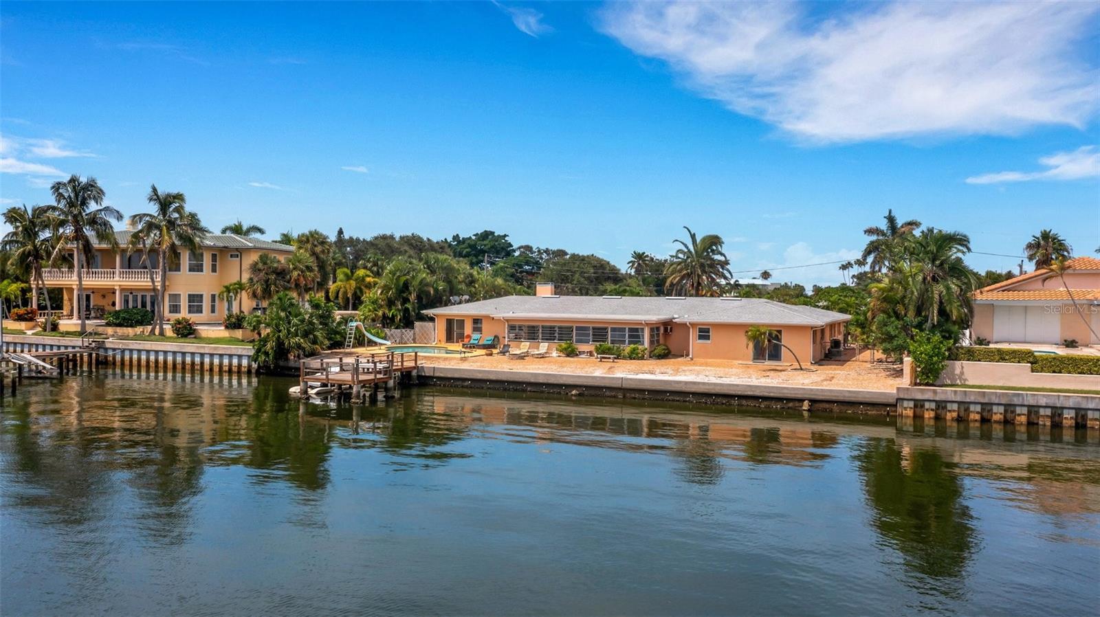1903 BAYSHORE DR