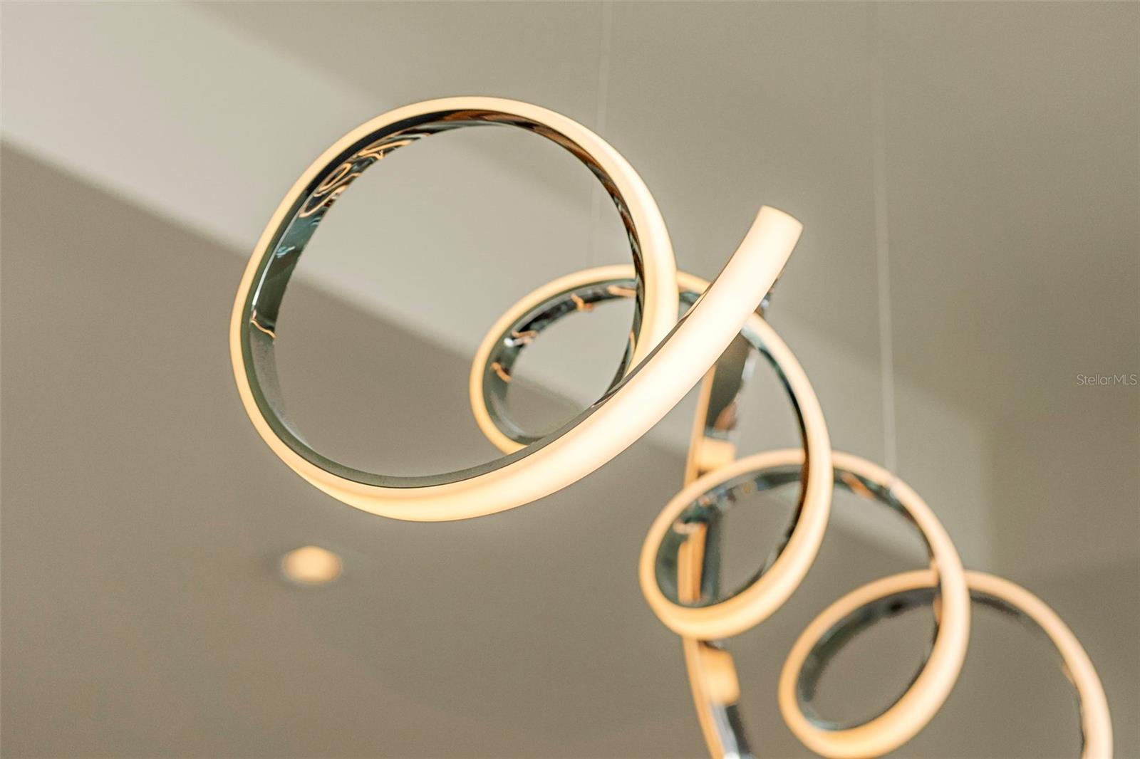 401 QUAY COMMONS #803