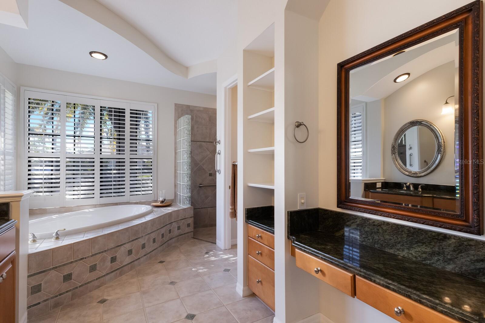 7704 WESTON CT