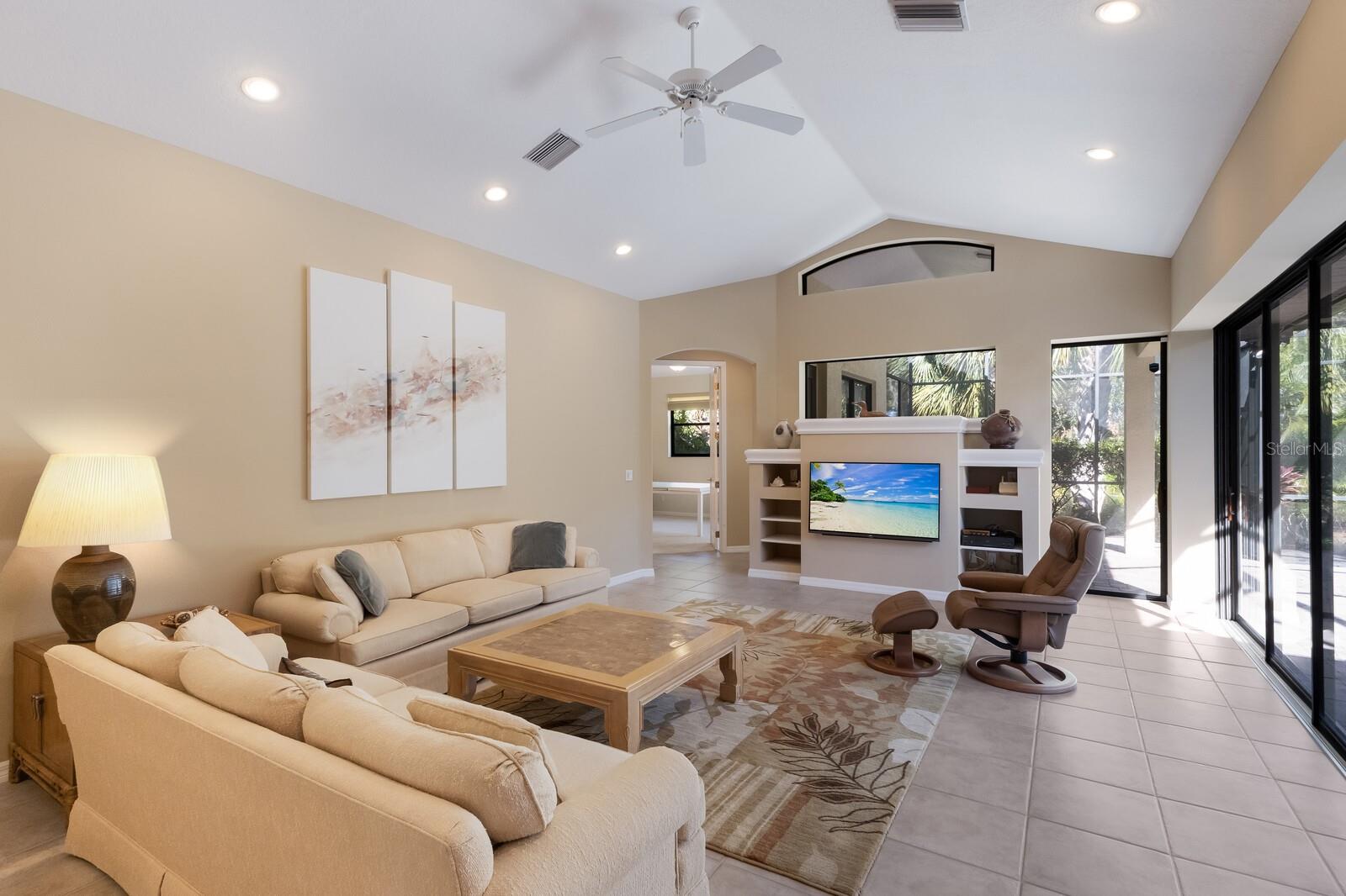 7704 WESTON CT
