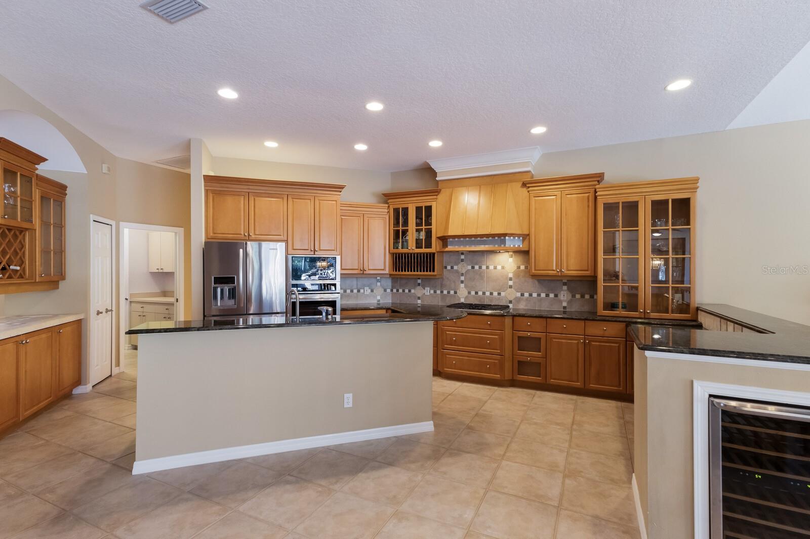 7704 WESTON CT