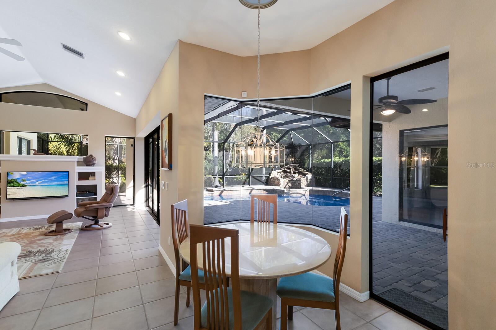 7704 WESTON CT