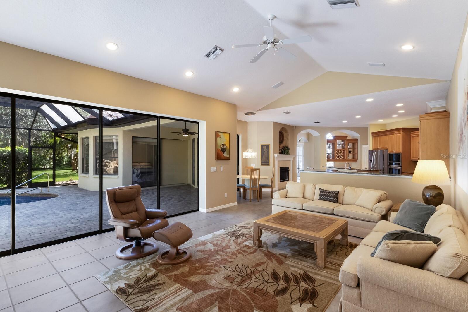 7704 WESTON CT