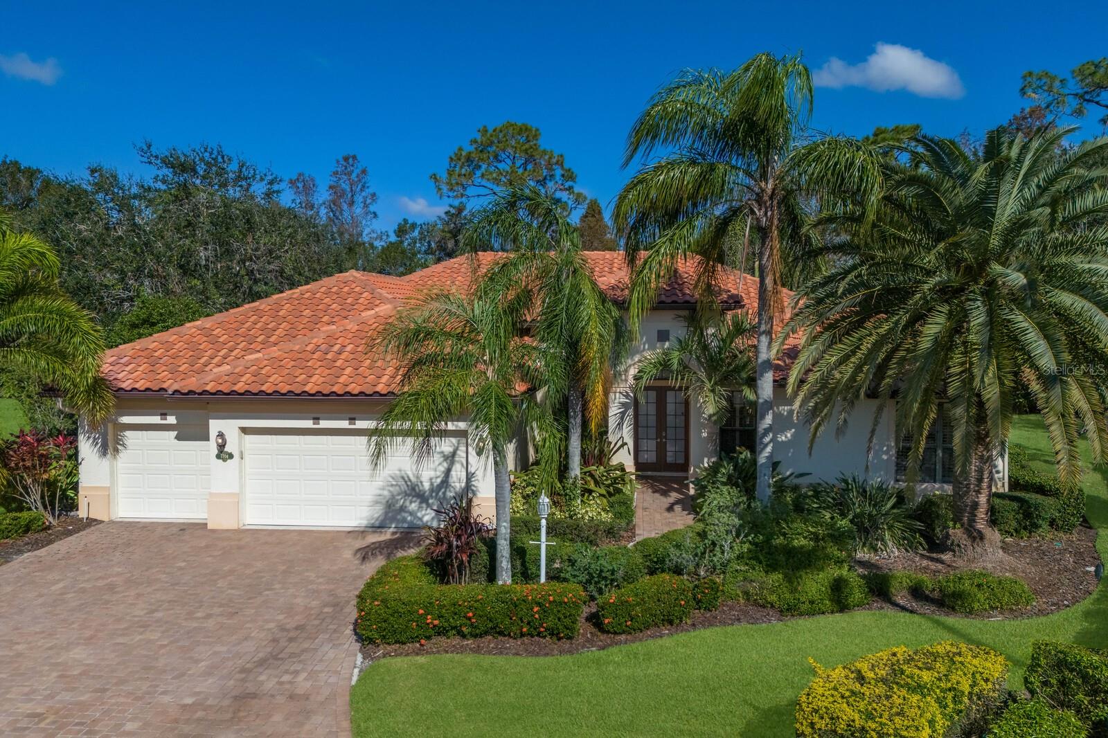 7704 WESTON CT