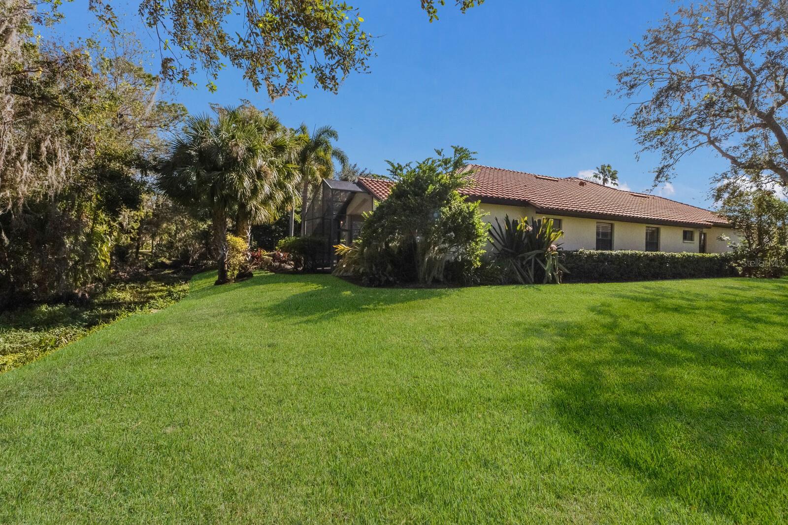 7704 WESTON CT
