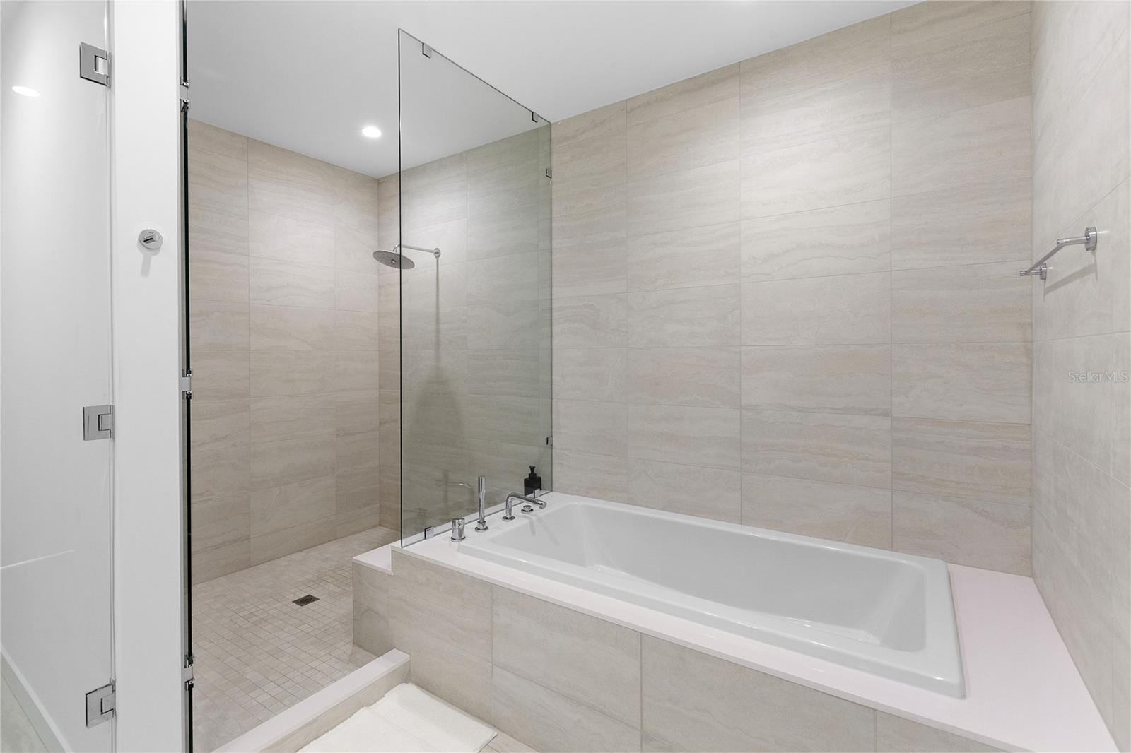 301 QUAY COMMONS #509