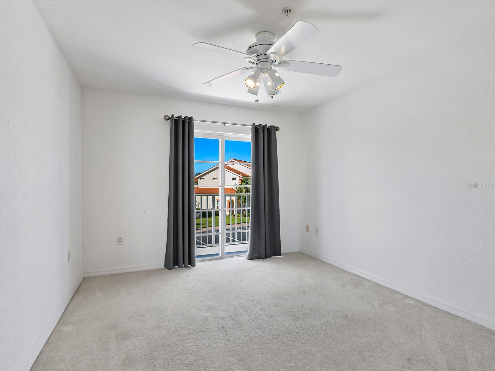 7335 FOUNTAIN PALM CIR #7335