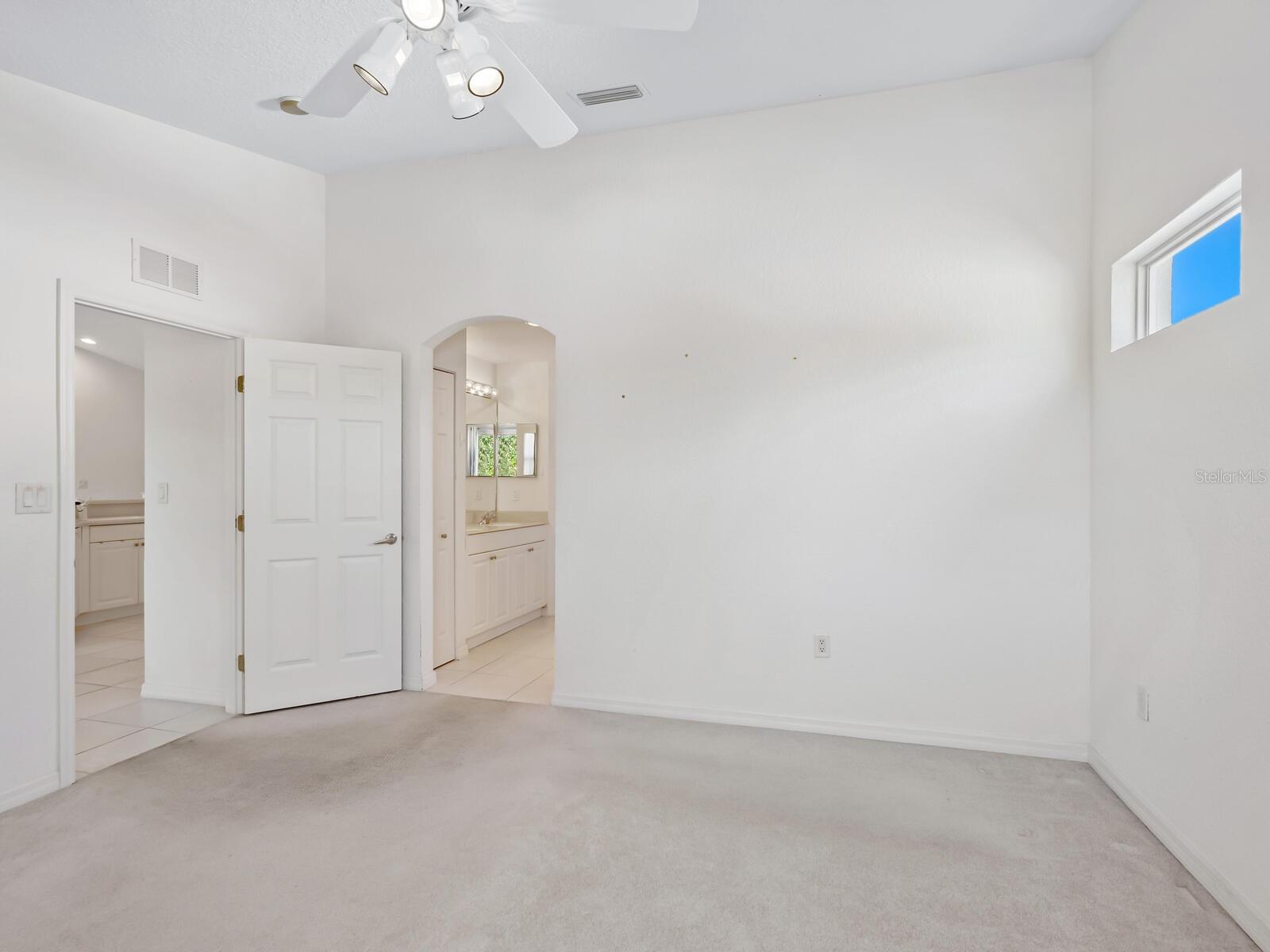 7335 FOUNTAIN PALM CIR #7335