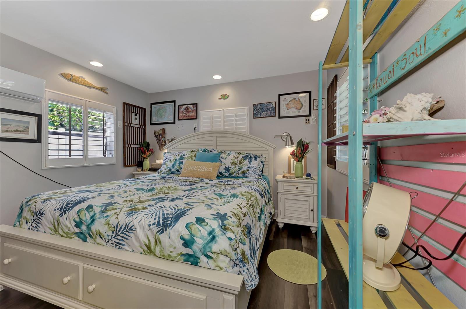 4933 FEATHERBED LN