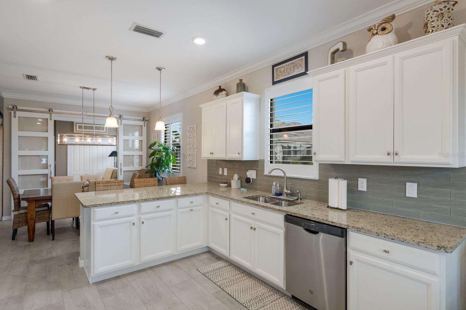 10233 LOCH LOMOND DR