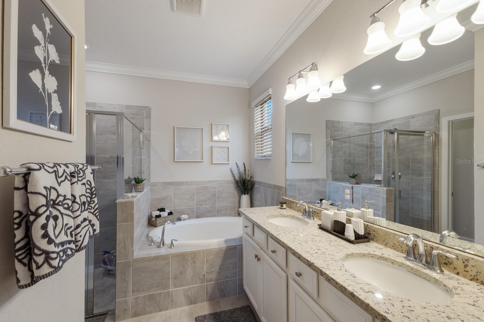 10233 LOCH LOMOND DR