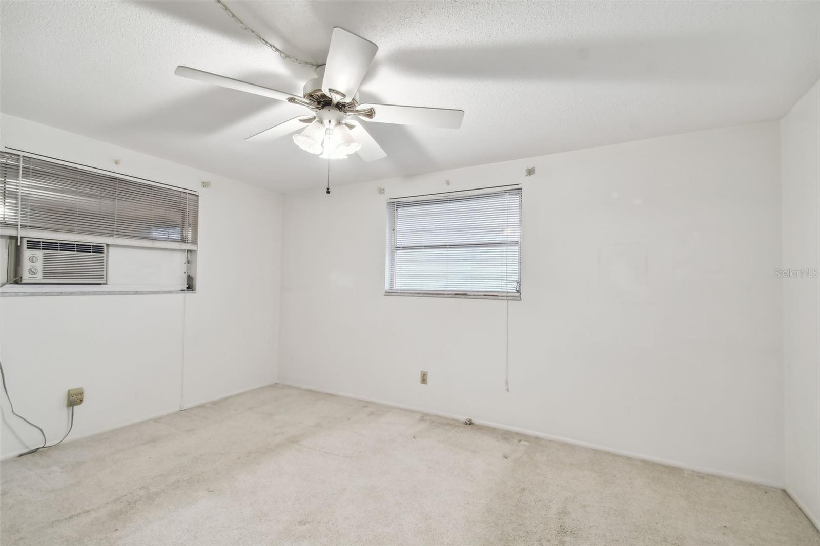 916 MOHAWK RD