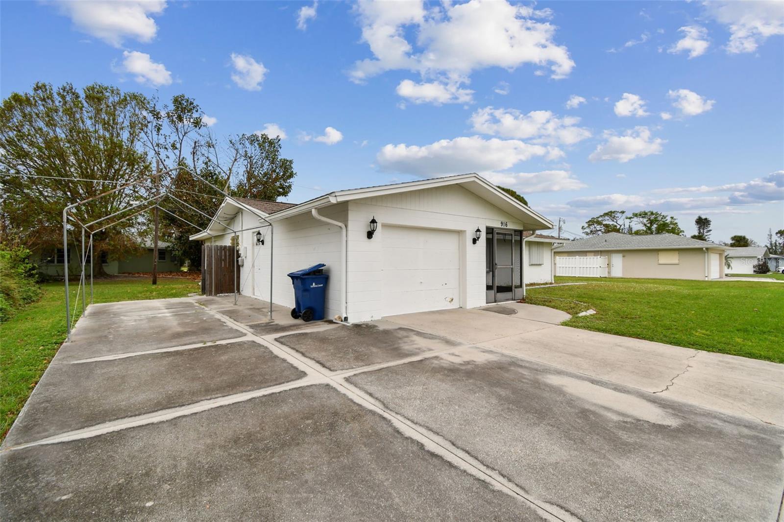 916 MOHAWK RD