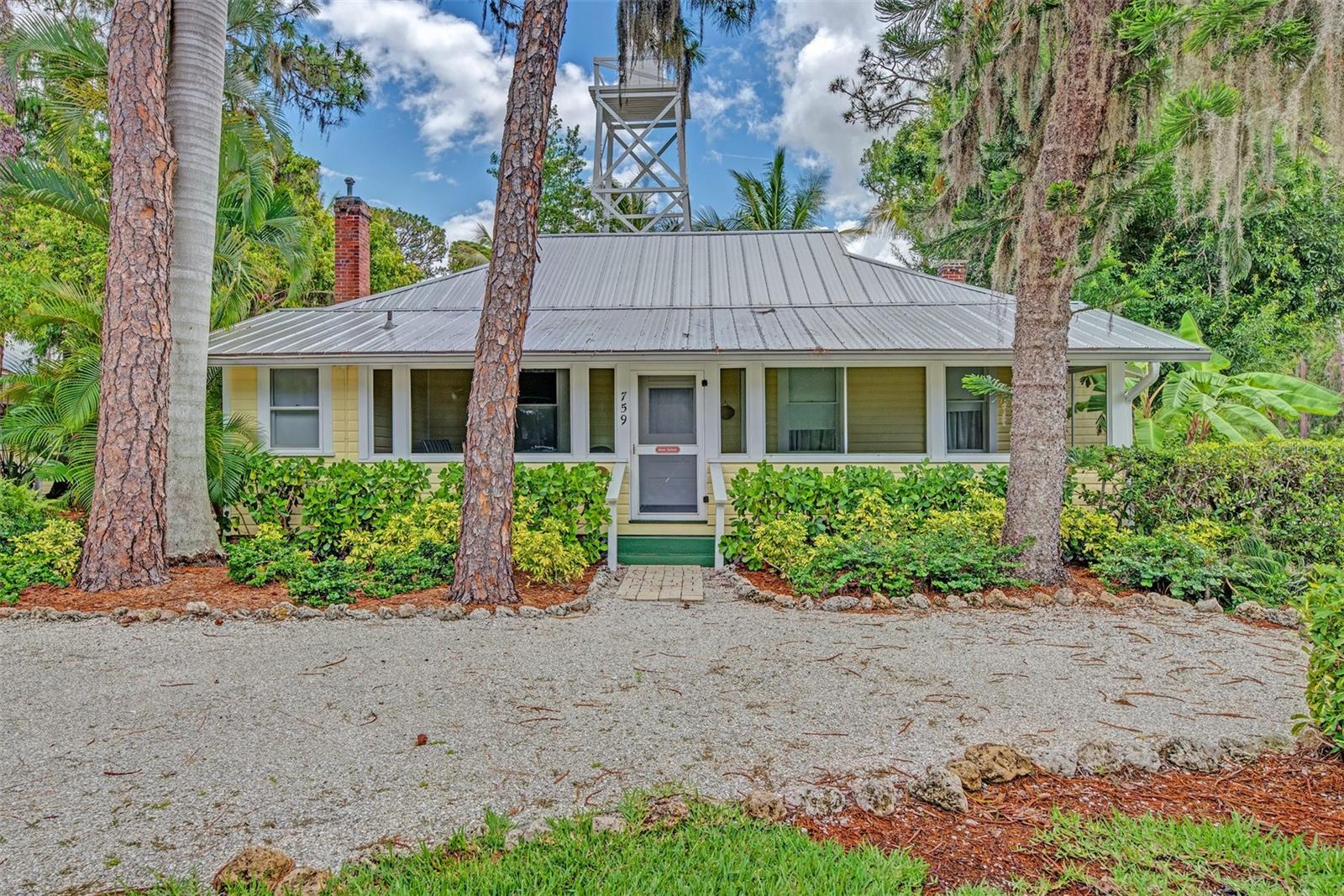 713 EAGLE POINT DR