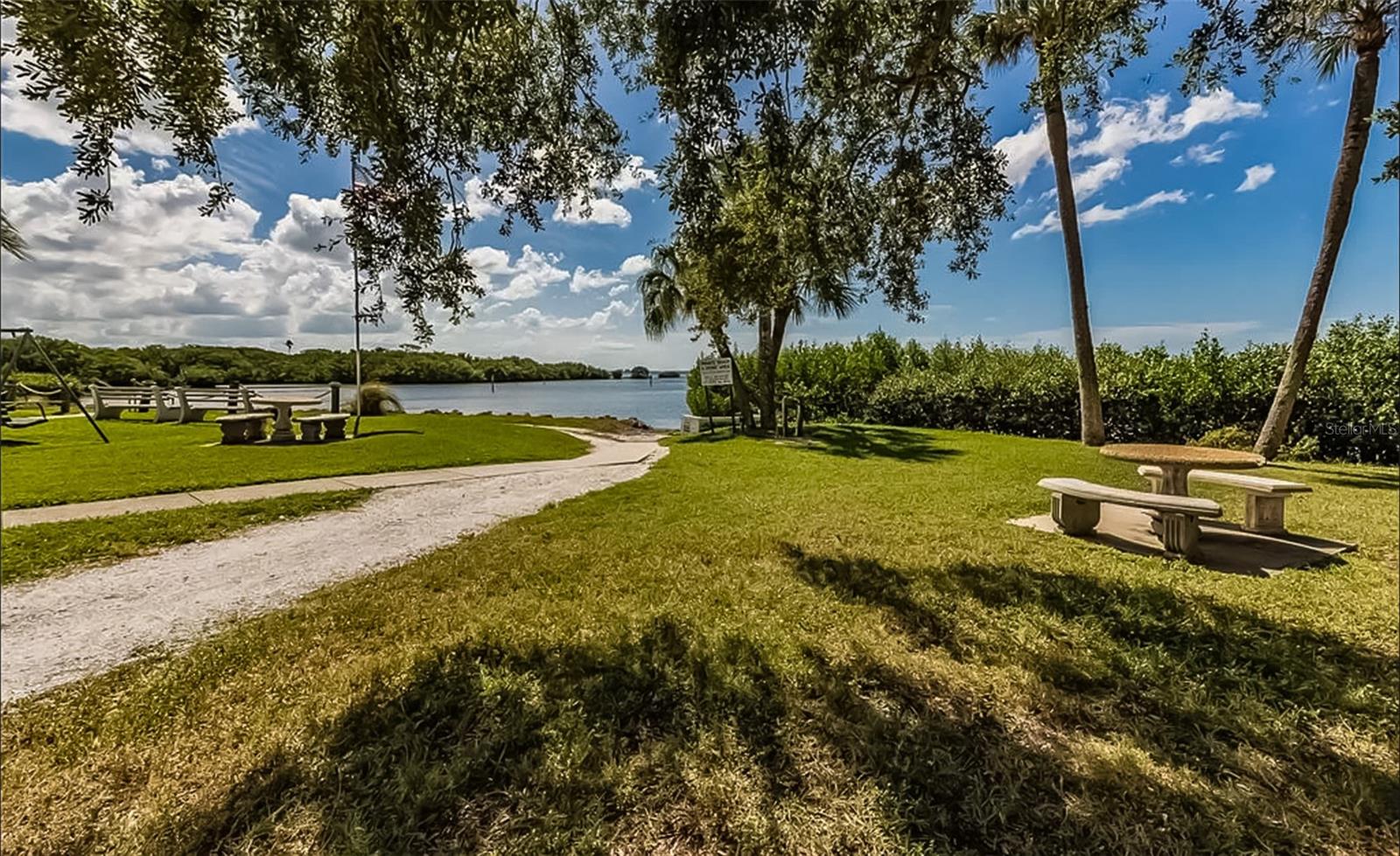 6903 TARPON LN
