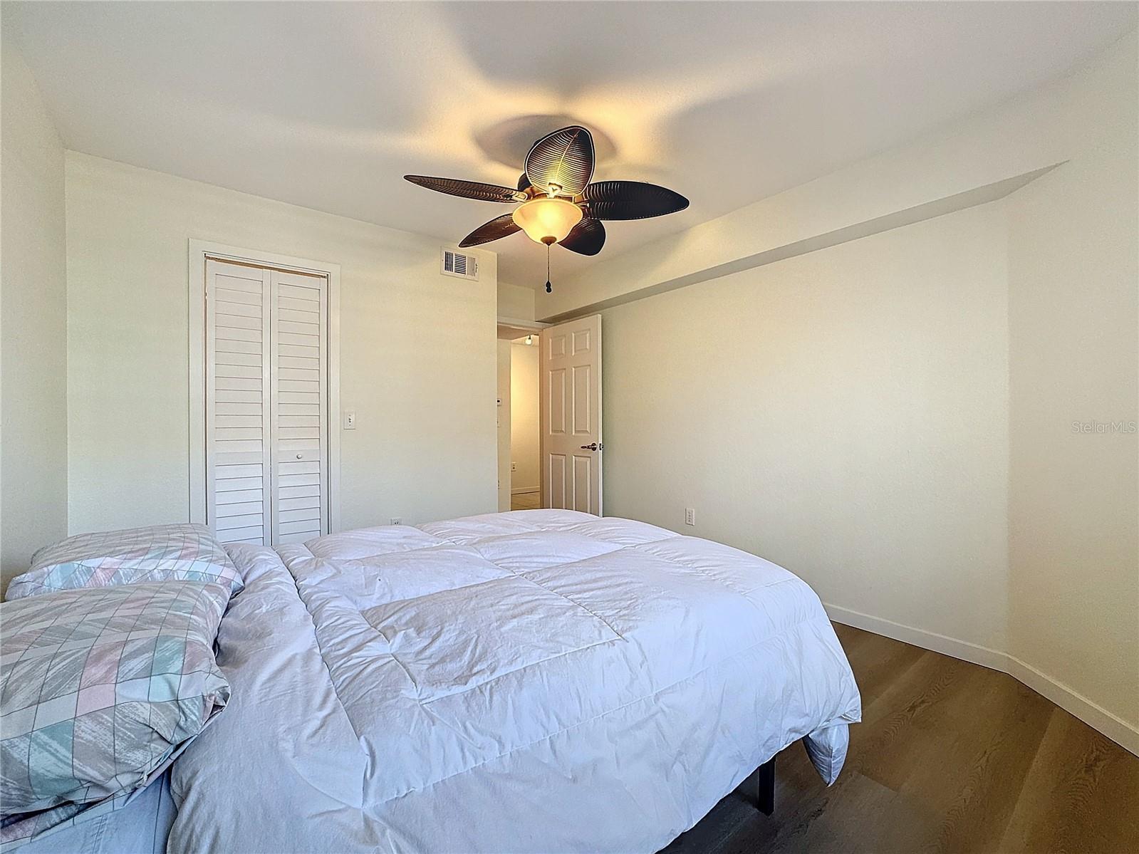 850 S TAMIAMI TRL #402
