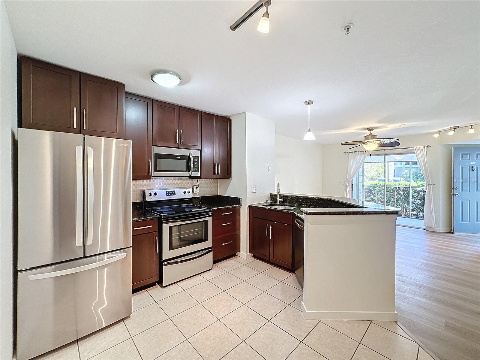 850 S TAMIAMI TRL #402