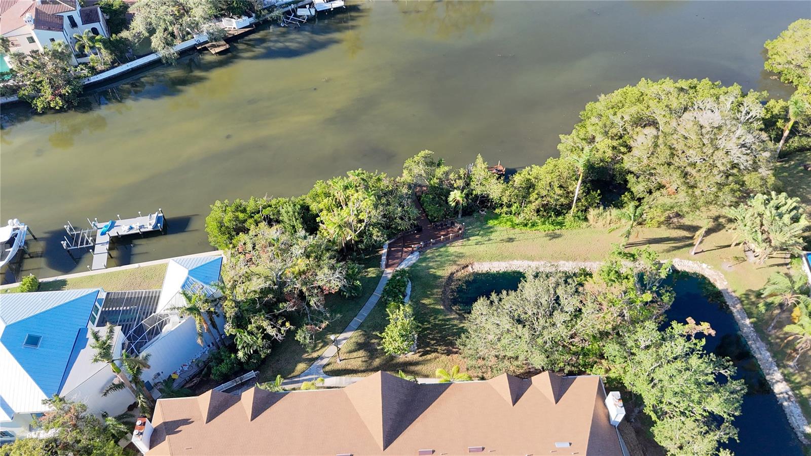 850 S TAMIAMI TRL #402