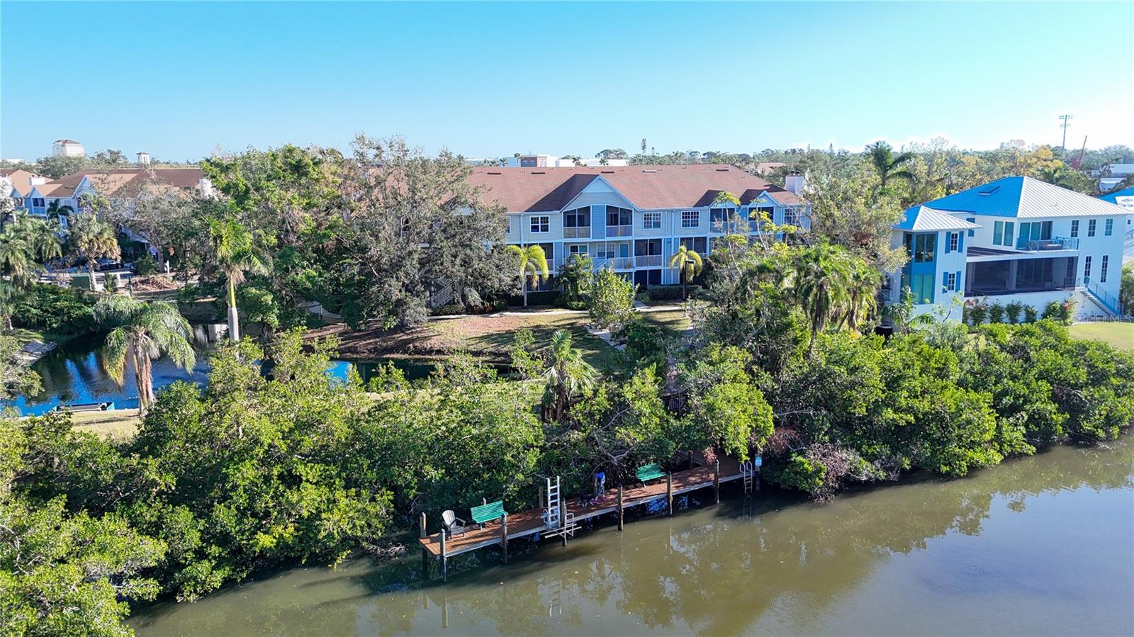 850 S TAMIAMI TRL #402