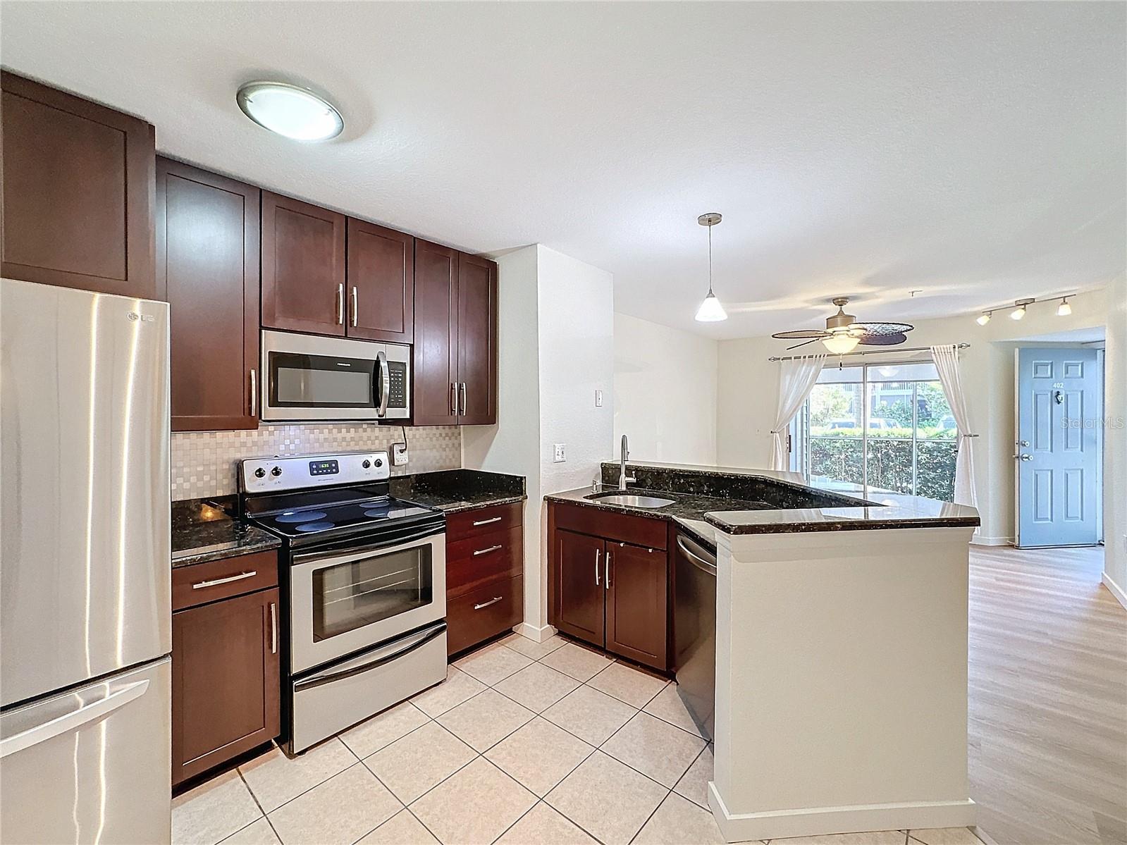 850 S TAMIAMI TRL #402