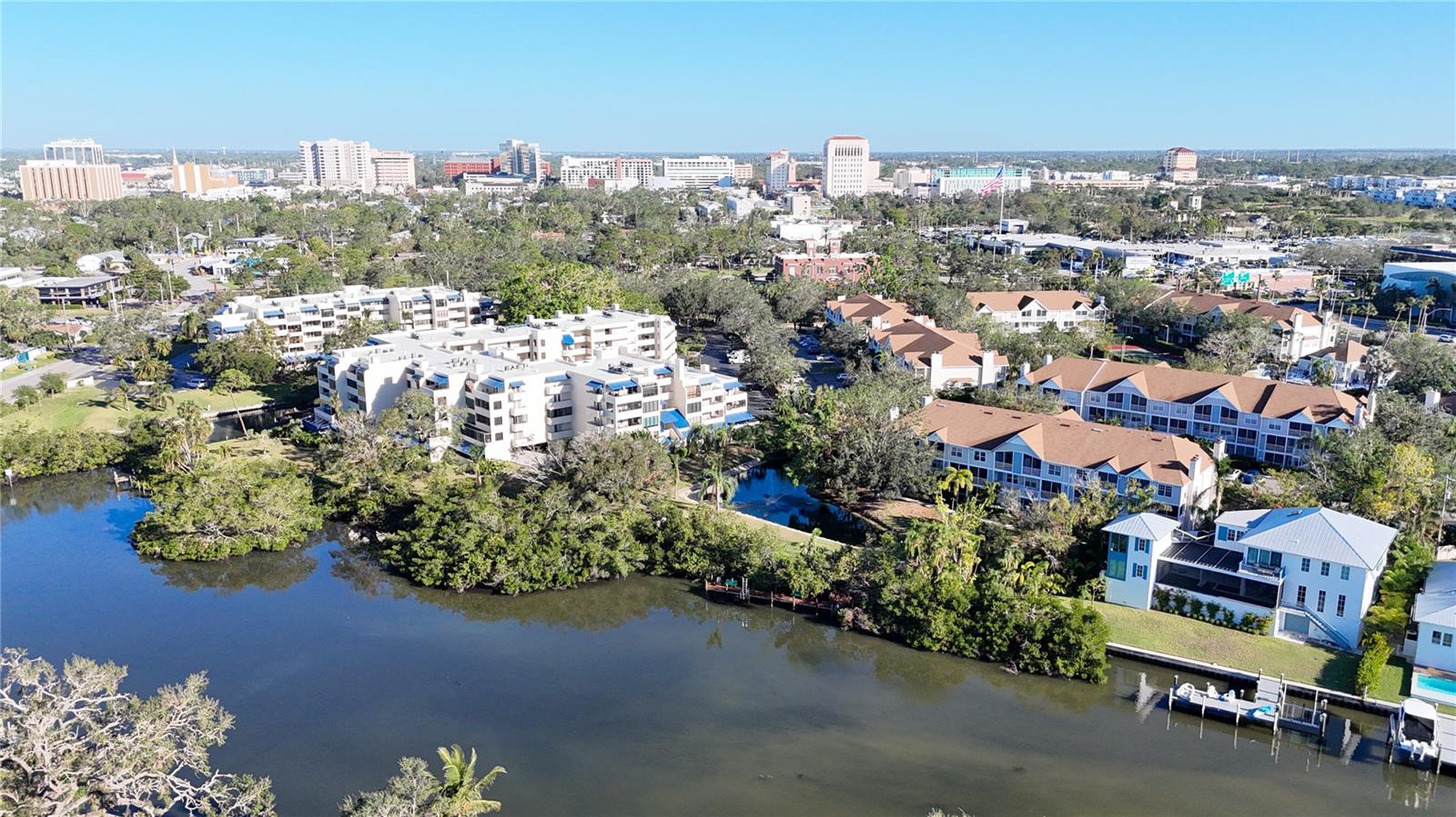 850 S TAMIAMI TRL #402