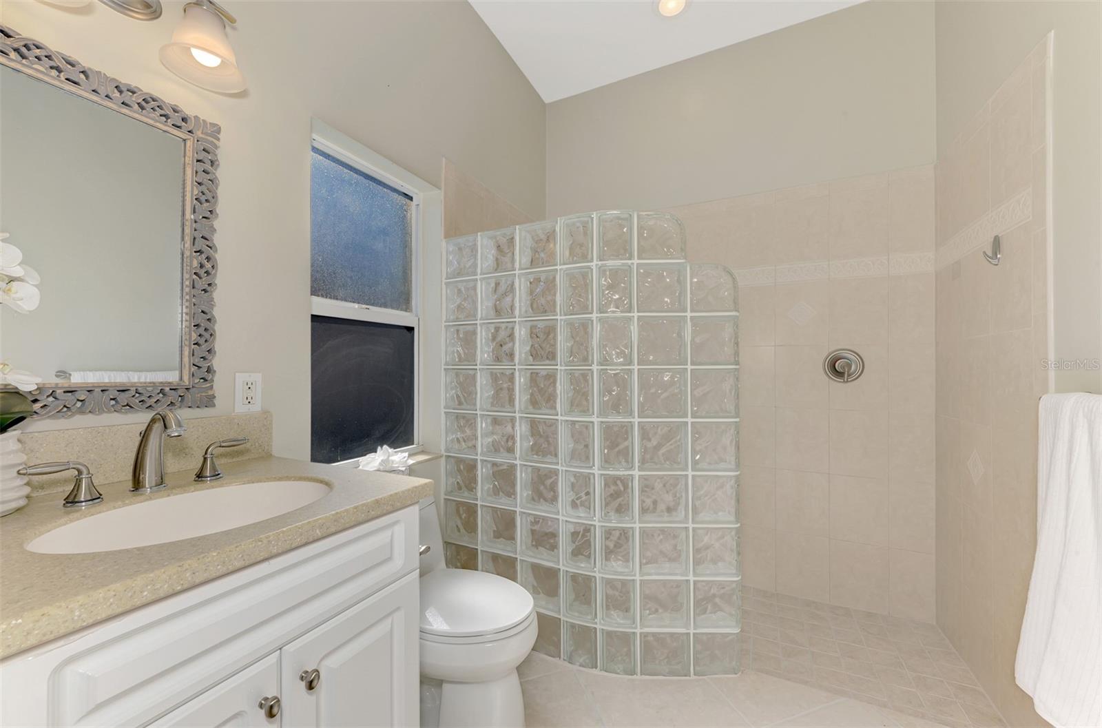 72 ARBOR OAKS DR