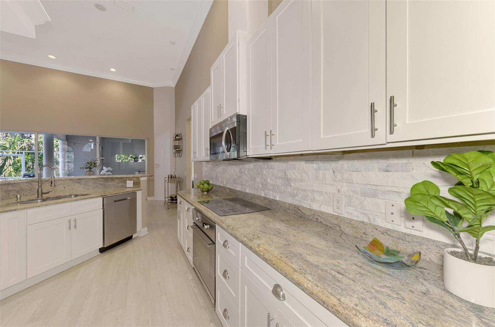 72 ARBOR OAKS DR