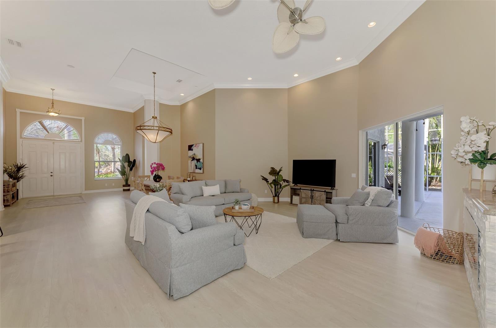 72 ARBOR OAKS DR