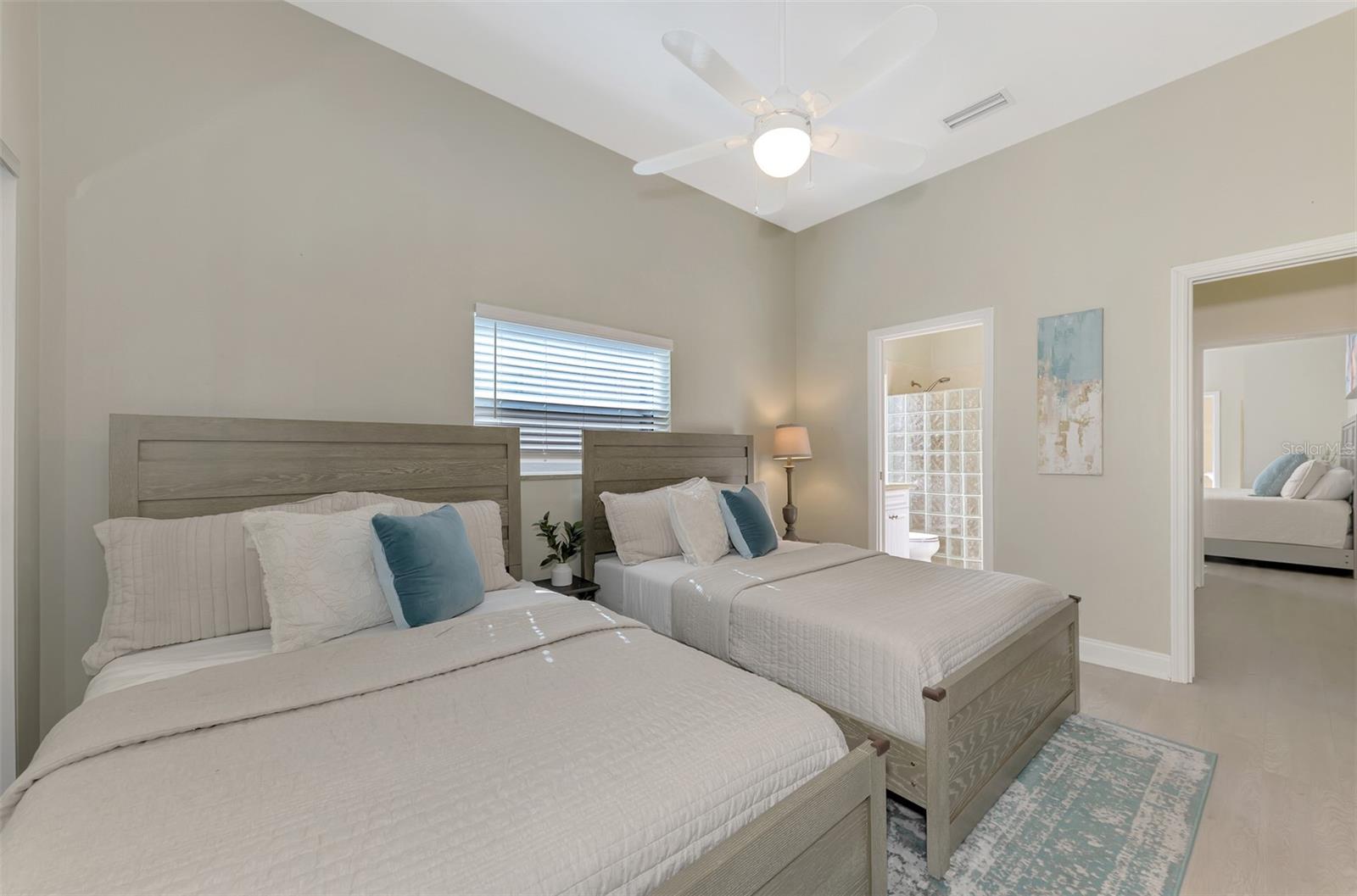 72 ARBOR OAKS DR