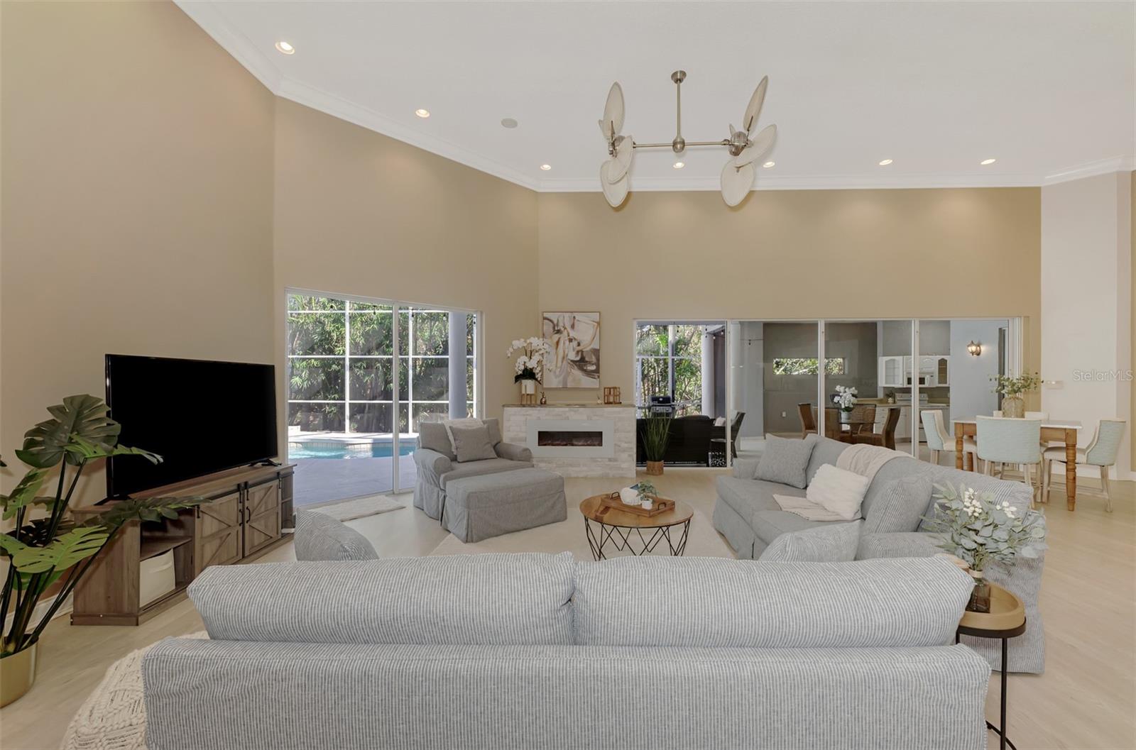72 ARBOR OAKS DR