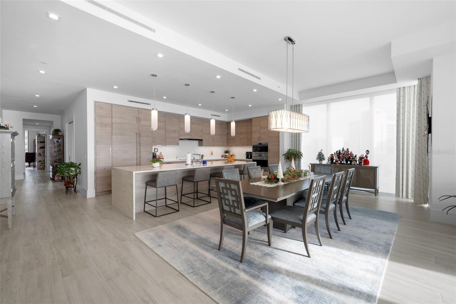 401 QUAY COMMONS #901