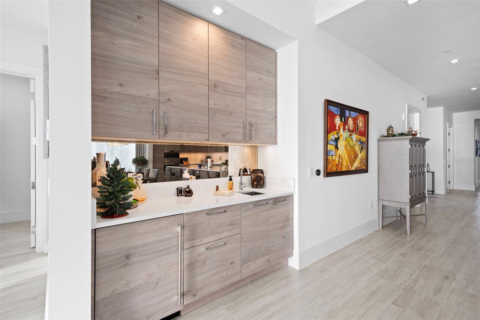 401 QUAY COMMONS #901