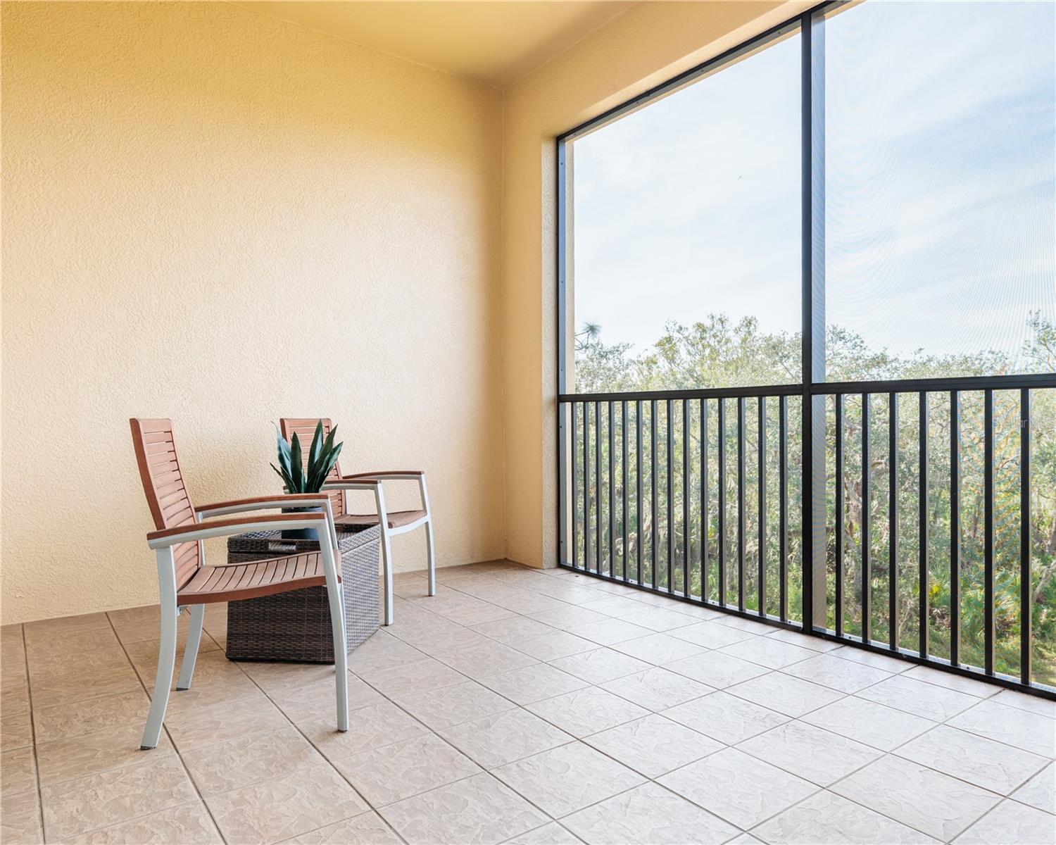 7702 LAKE VISTA CT #306