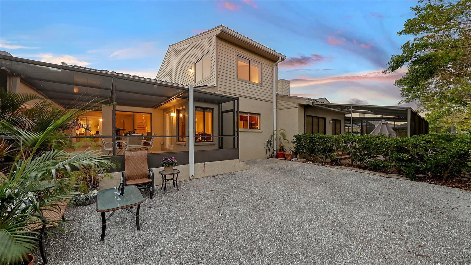 2203 HARBOURSIDE DR