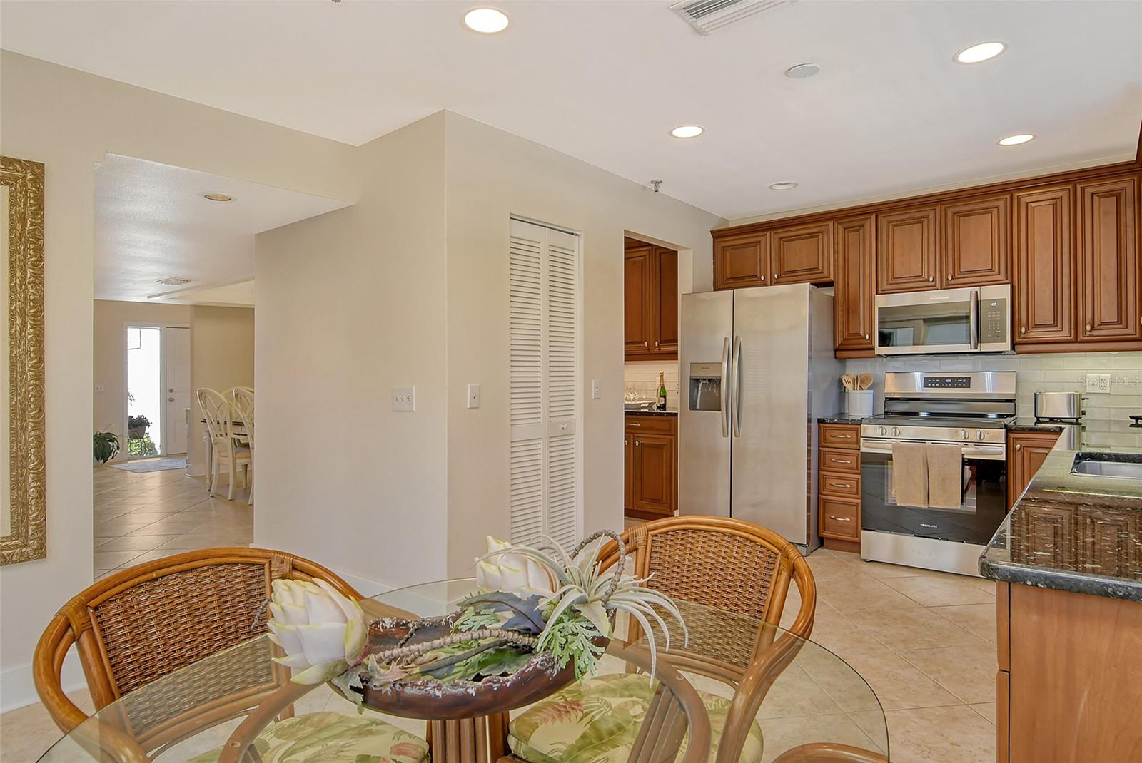 2203 HARBOURSIDE DR