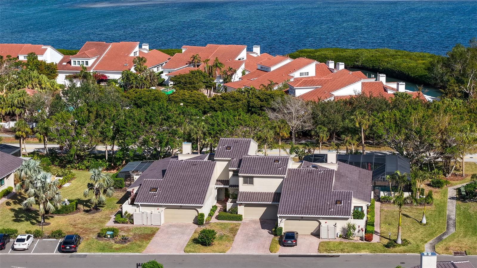 2203 HARBOURSIDE DR