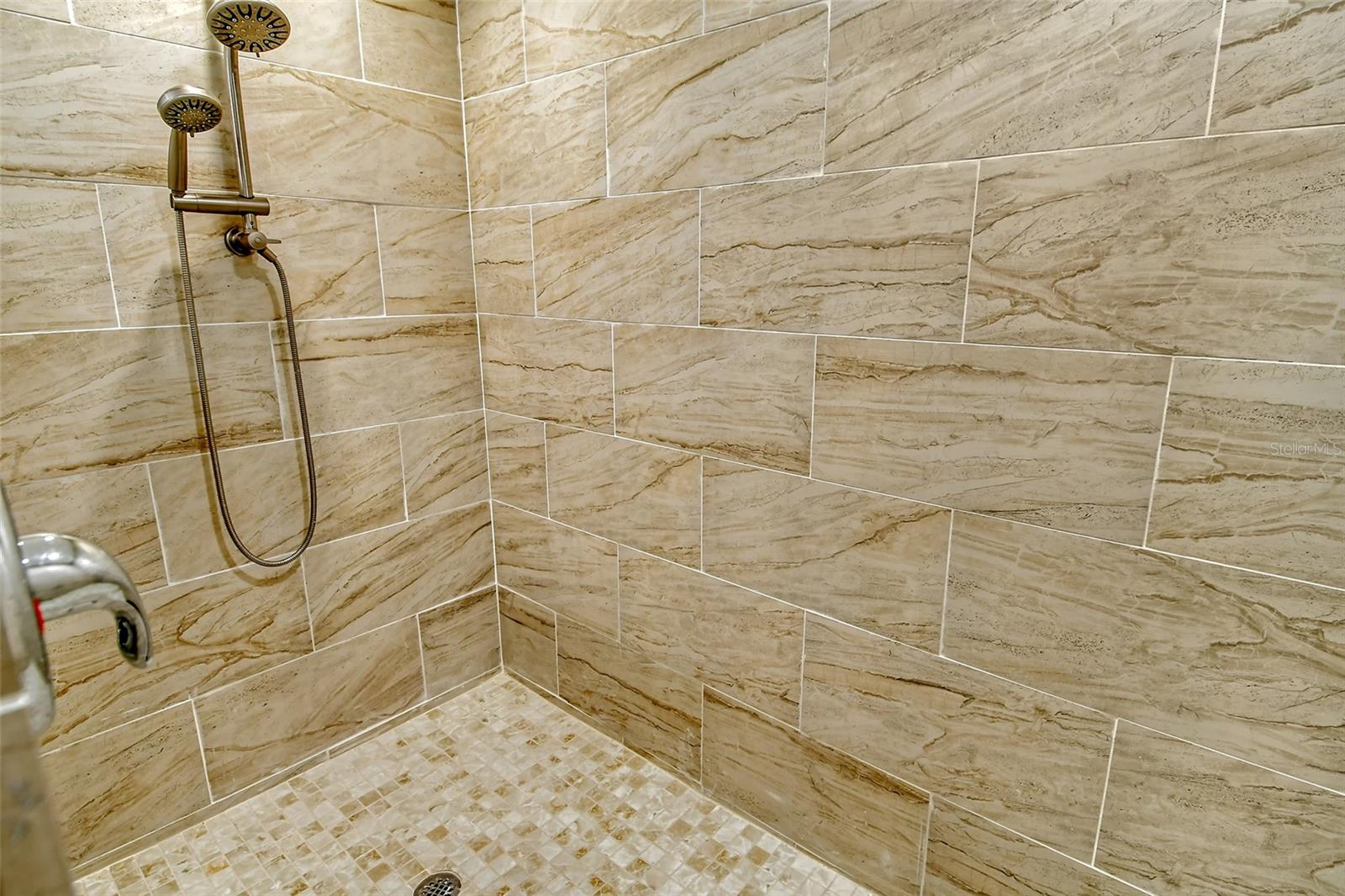 2203 HARBOURSIDE DR