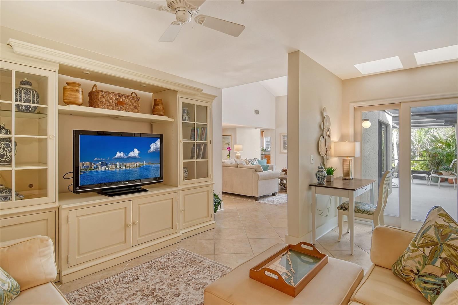 2203 HARBOURSIDE DR