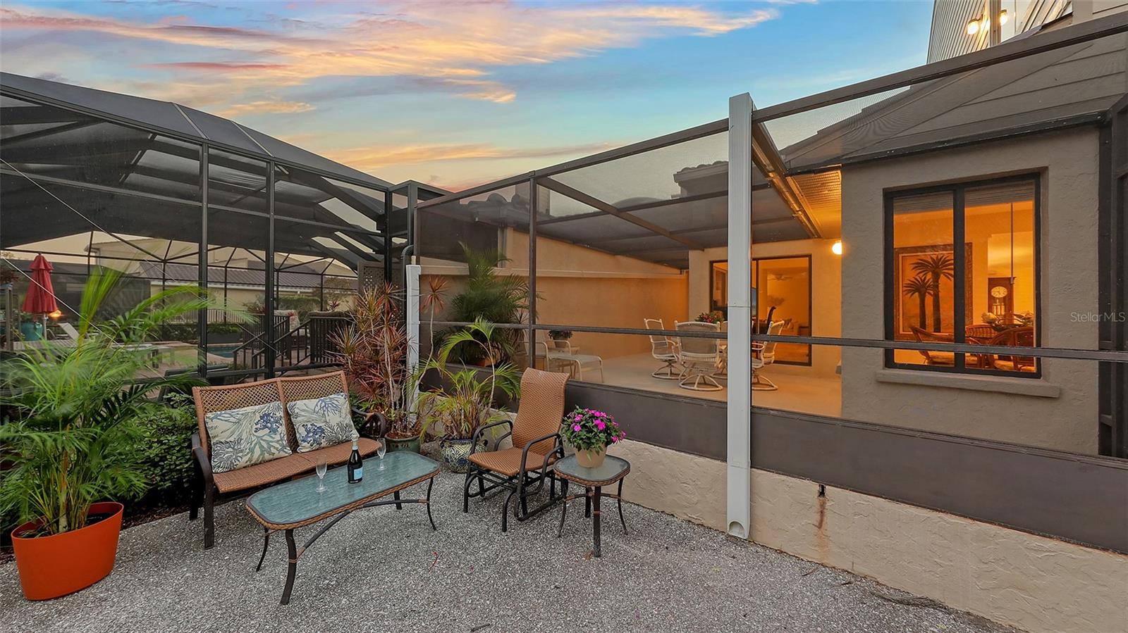 2203 HARBOURSIDE DR