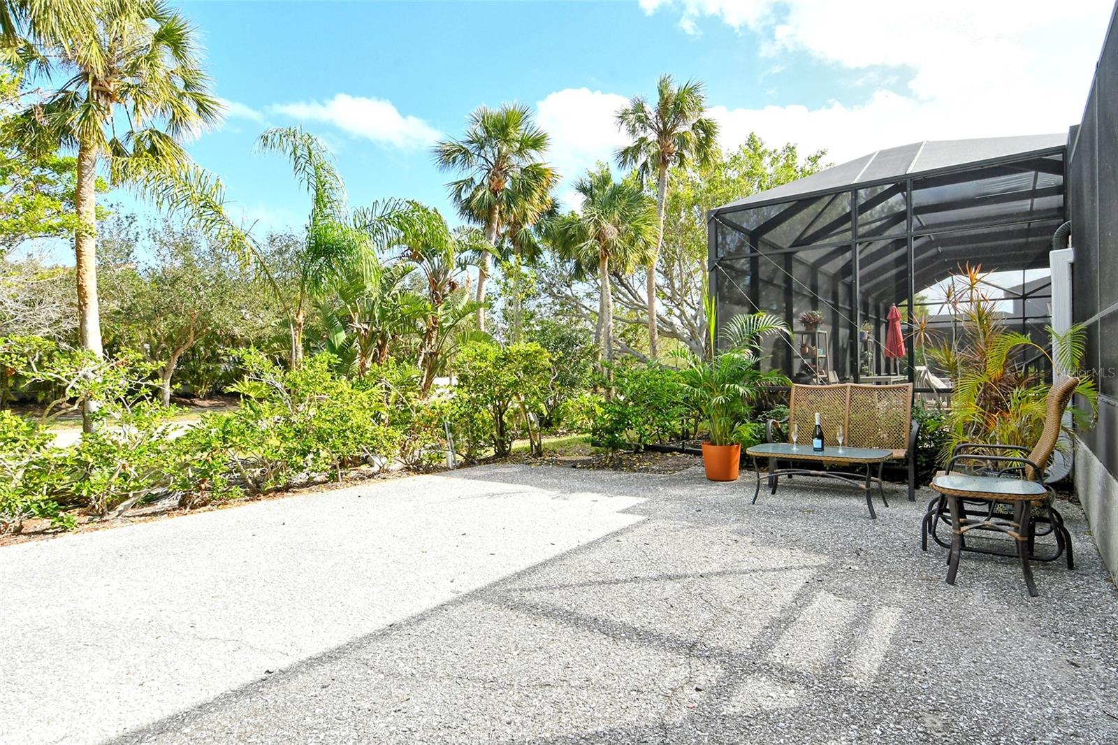 2203 HARBOURSIDE DR