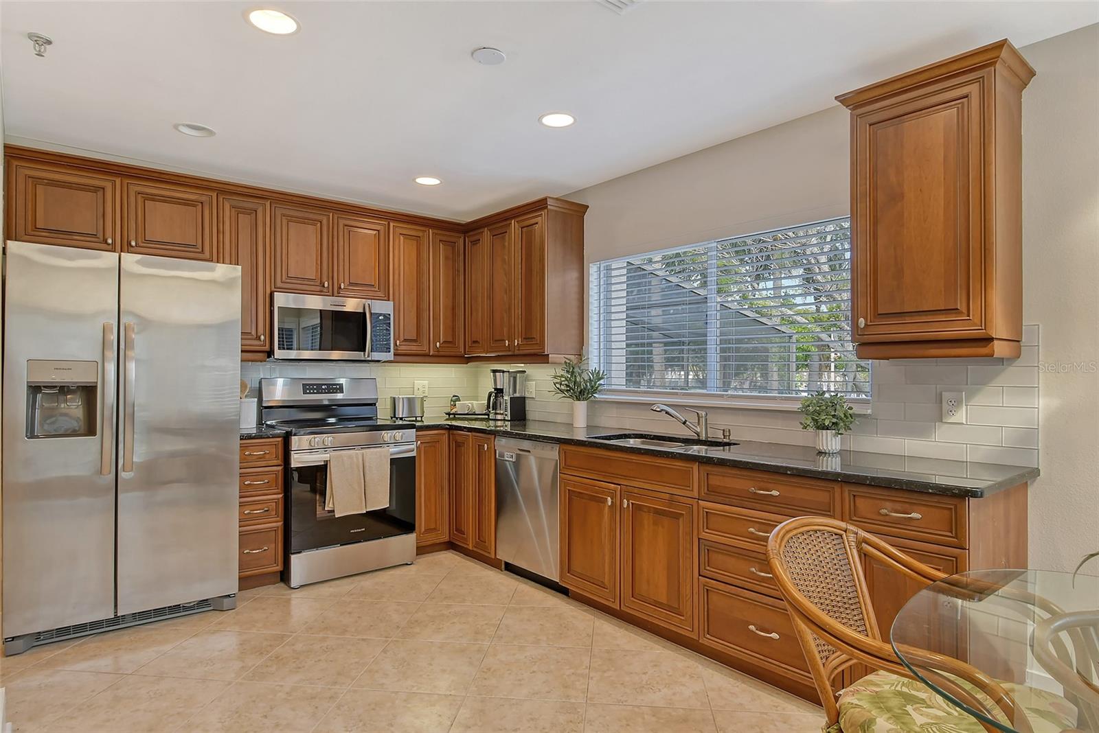 2203 HARBOURSIDE DR