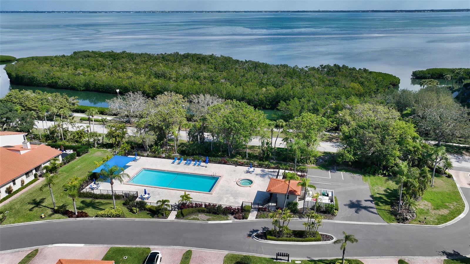 2203 HARBOURSIDE DR