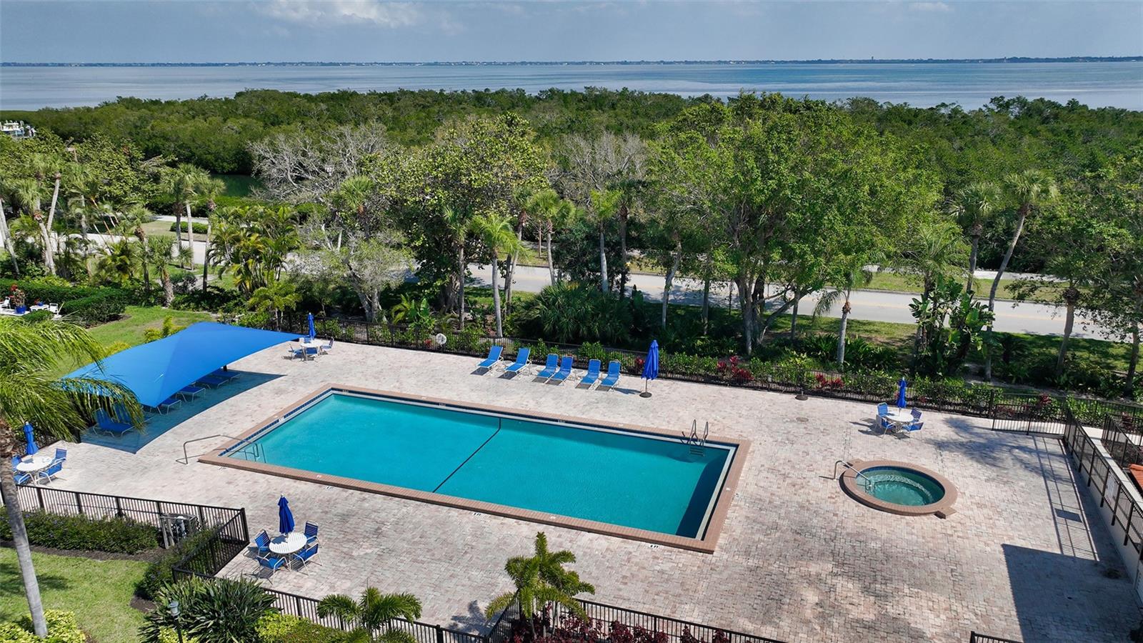 2203 HARBOURSIDE DR