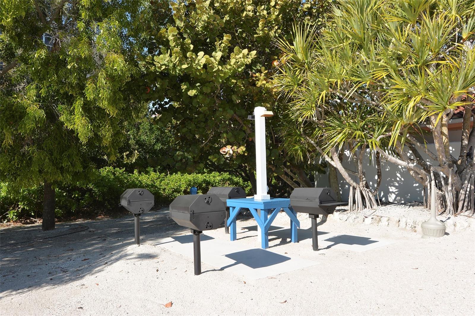 2203 HARBOURSIDE DR