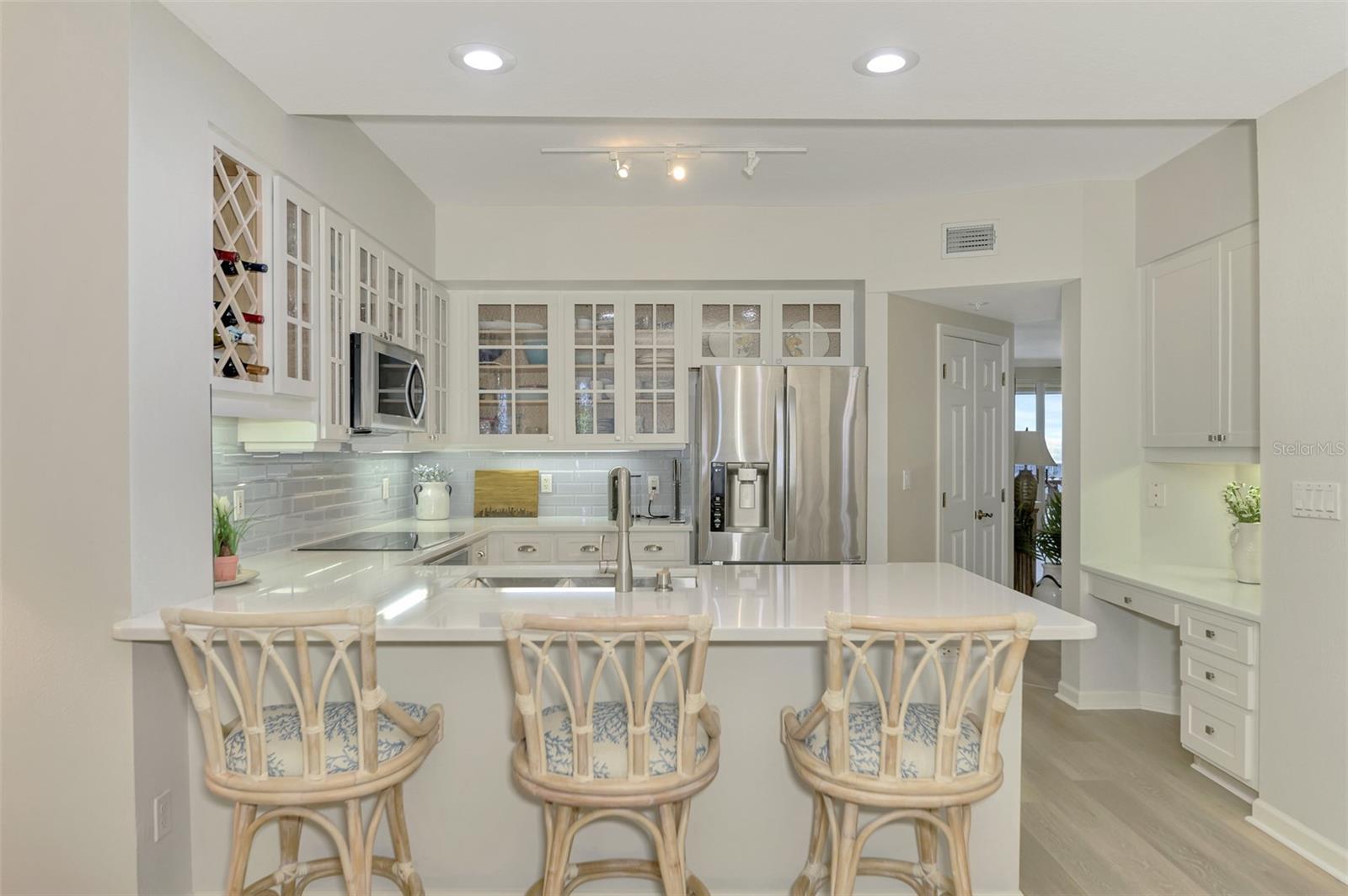 1260 DOLPHIN BAY WAY #402