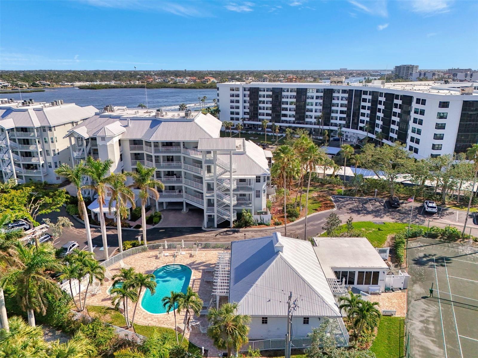 1260 DOLPHIN BAY WAY #402