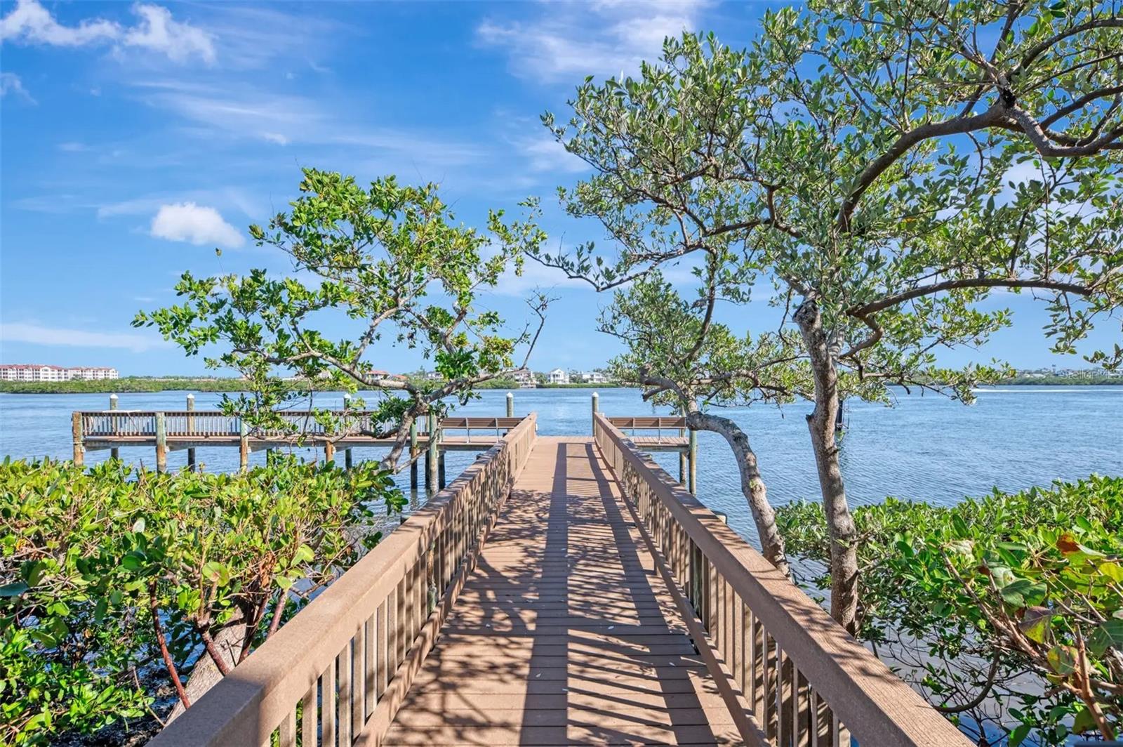 1260 DOLPHIN BAY WAY #402