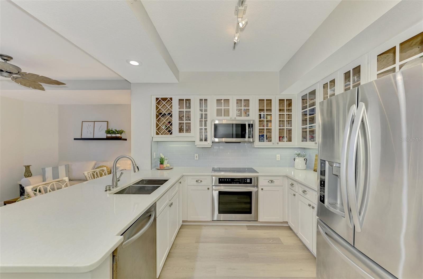 1260 DOLPHIN BAY WAY #402