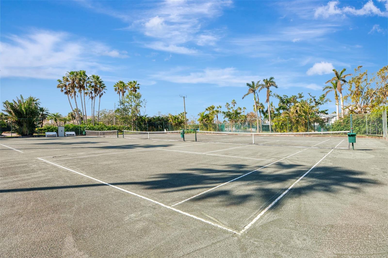 1260 DOLPHIN BAY WAY #402